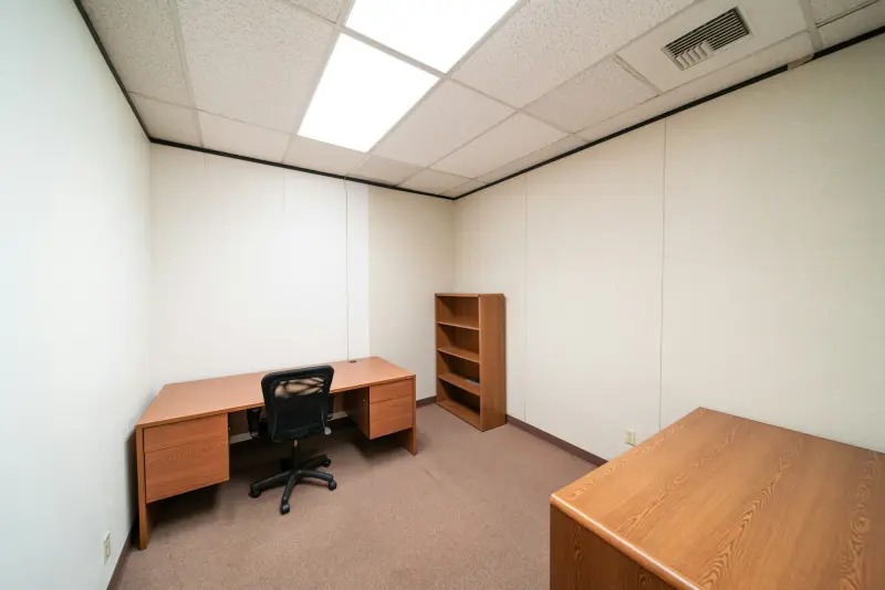 Firmenauflösung: Leeres Büro mit Schreibtisch
